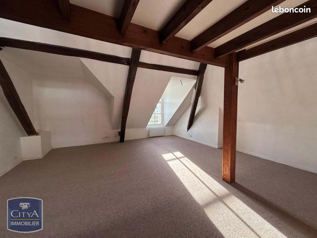 Appartement 3 pièces 82 m² · à Châtellerault · 82 m² · 680 €/mois