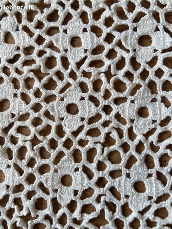 Napperon Rétro Ecru au crochet - Label Emmaüs