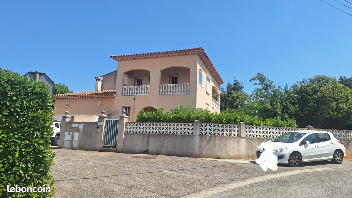 Maison 9 pièces 220 m² · à Gardanne · 220 m² · 780 000 €