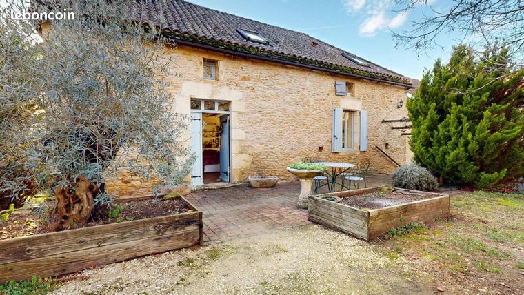 Maison 5 pièces 235 m²