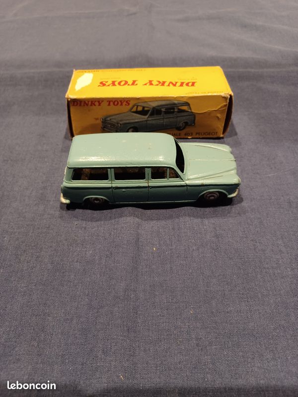 Peugeot 403 Break Dinky Toys France - Bleue, échelle 1/43, Zamak - Ancienne Collection