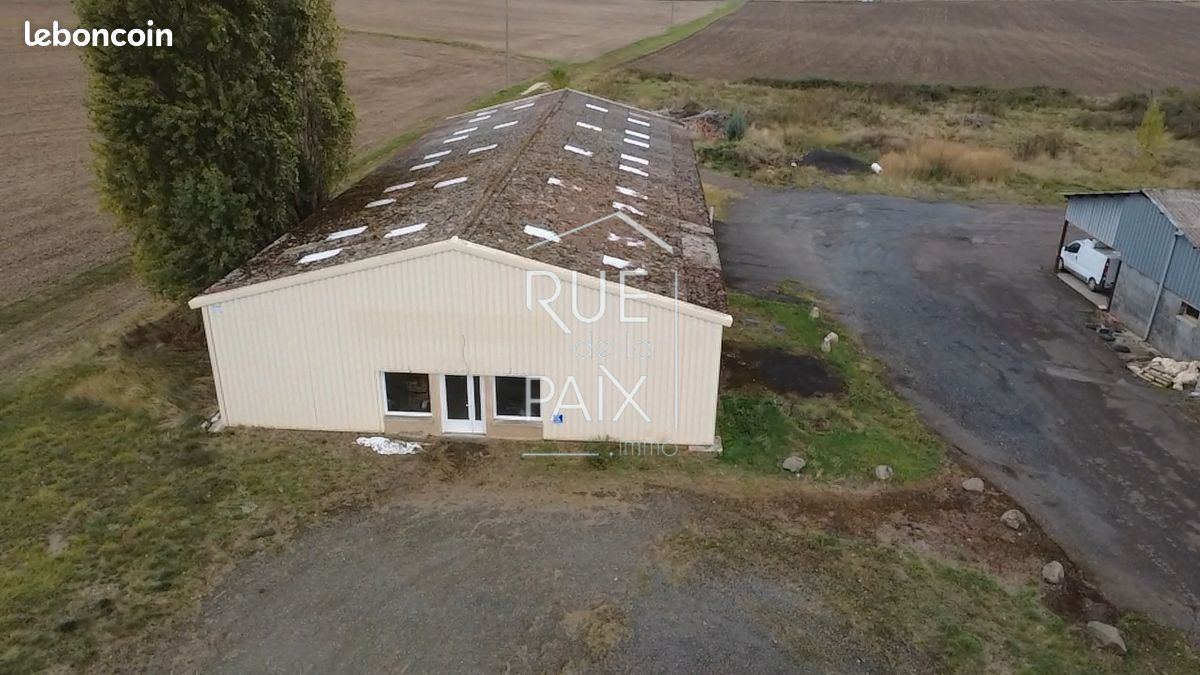 Maison 5 pièces 500 m² · à Loudun · 500 m² · 159 800 €