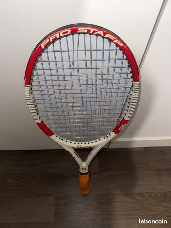 Raquete de Tênis Wilson > BLX Six Two 110