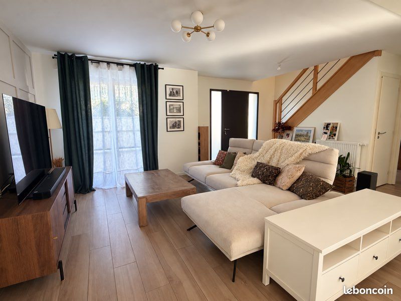 Maison 5 pièces 137 m² · à Yerres · 136,6 m² · 529 000 €