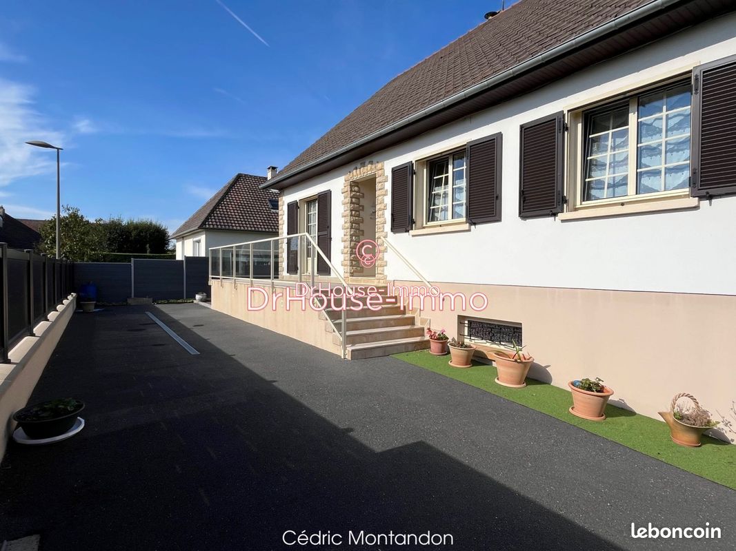 Maison 8 pièces 212 m² · à Douvres-la-Délivrande · 212 m² · 445 000 €