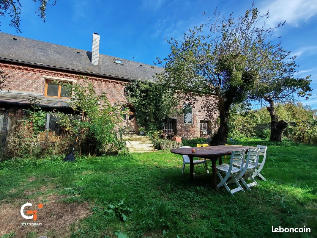 Maison 9 pièces 220 m² · à Cailly · 220 m² · 420 000 €