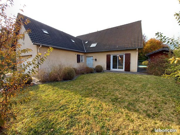 Propriété 8 pièces 218 m²
