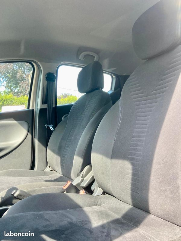 Lancia ypsilon 0.9 chaine de distri 76022 kms garantie 48 mois possible (image 6)