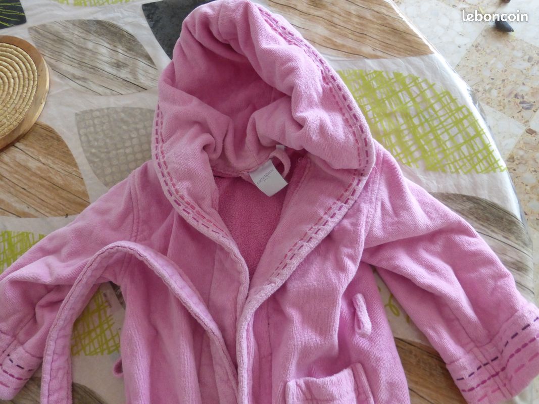Peignoir pour enfant 6ans rose marque Carré Blanc (image 2)