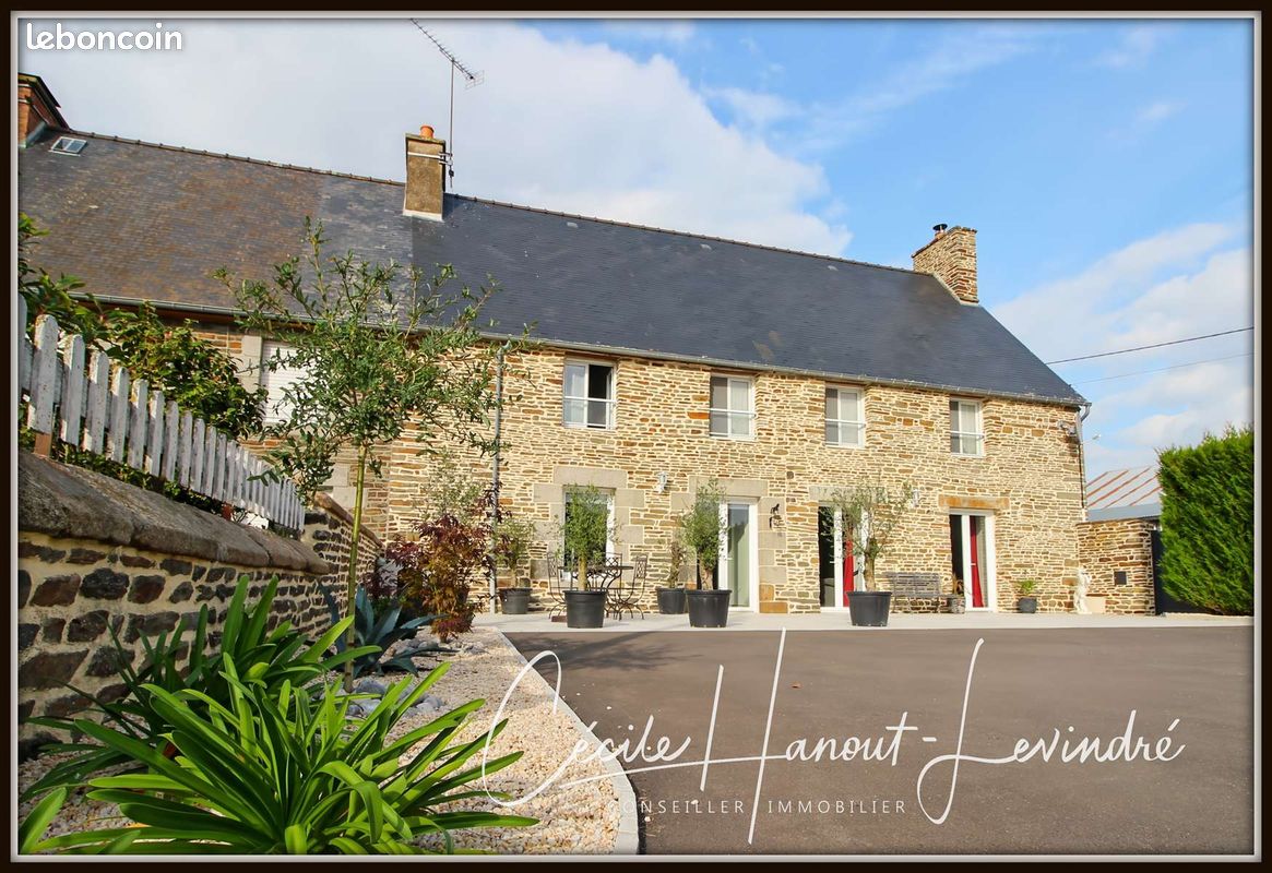 Maison 10 pièces 270 m² · à Aucey-la-Plaine · 270 m² · 385 000 €