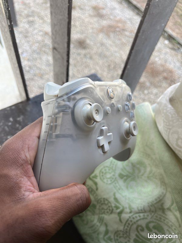 Phantom White (image 6)