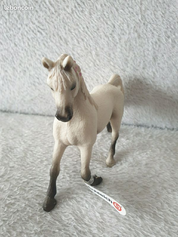 Figurine Jument Forêt Noire Schleich