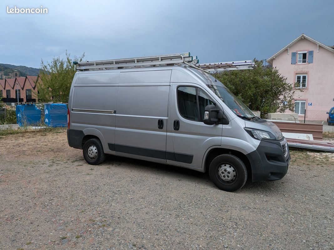 Vehicule peugeot (image 2)