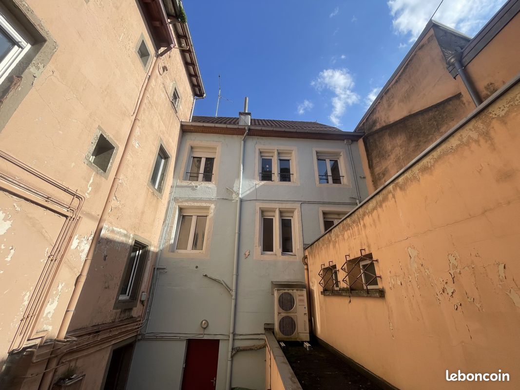 Appartement 4 pièces 95 m² · à Montbéliard · 95 m² · 66 000 €