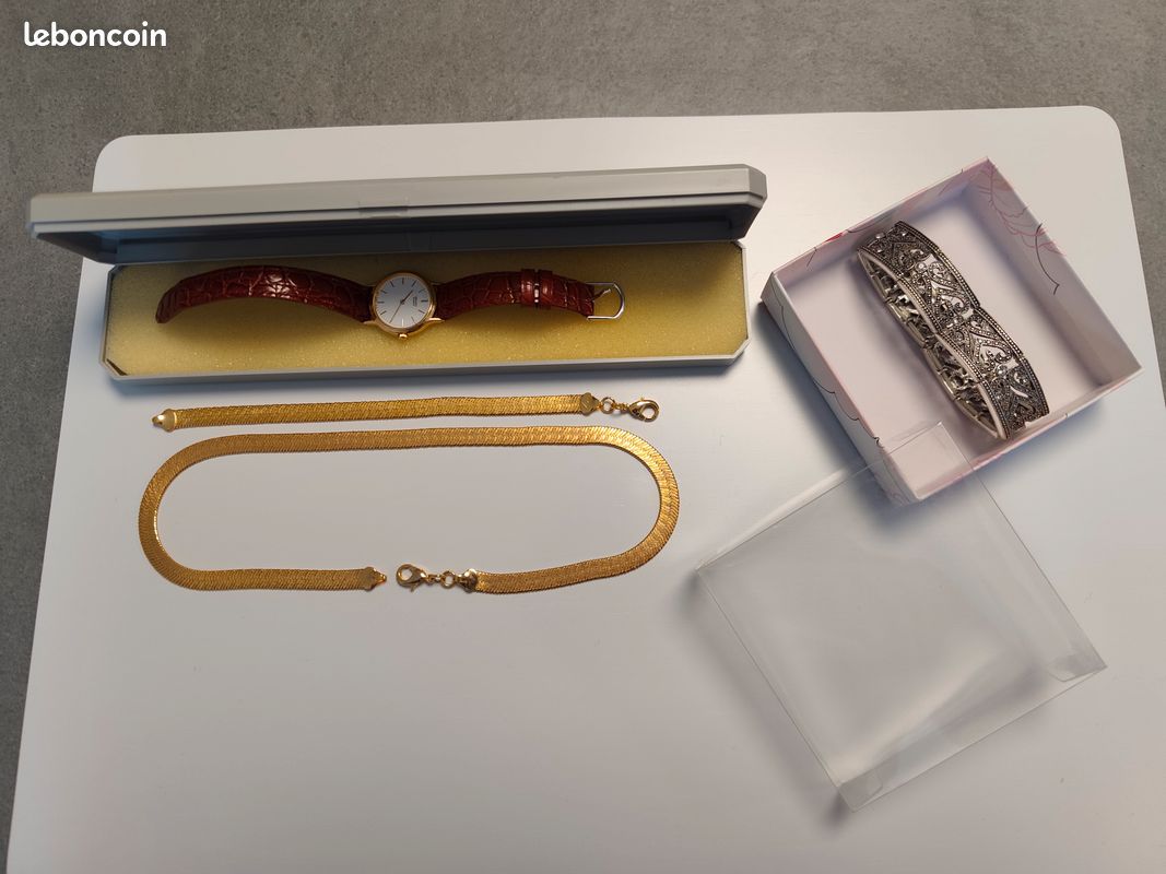 Montre femme seiko quartz vintage et un lot de bijoux fantaisie avec 2 ecrins (image 2)