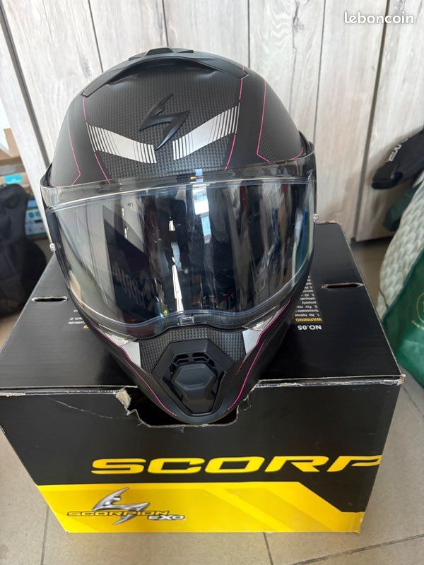 Casque Scorpion (image 1)