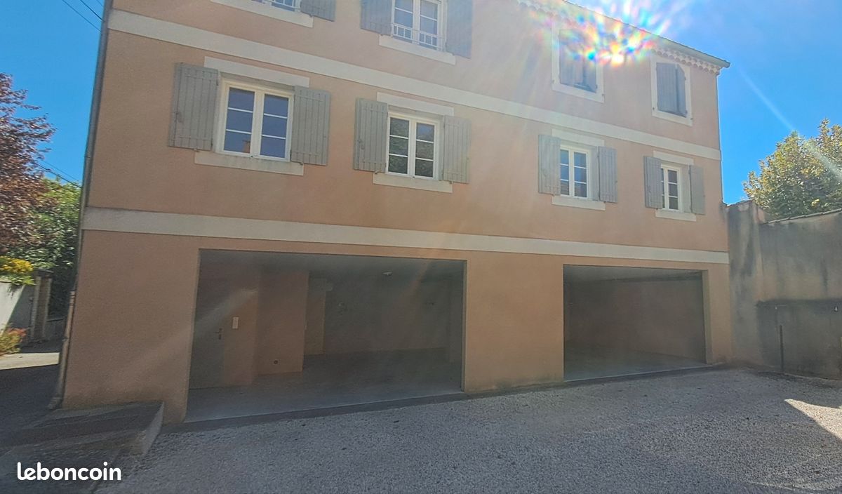 Appartement 3 pièces 91 m² · à Pernes-les-Fontaines · 91 m² · 737 €/mois