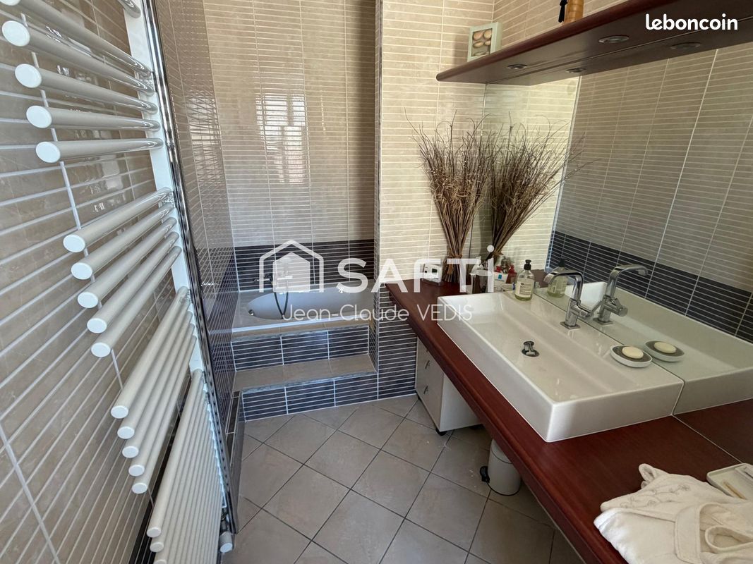 Propriété 10 pièces 280 m² (image 11)