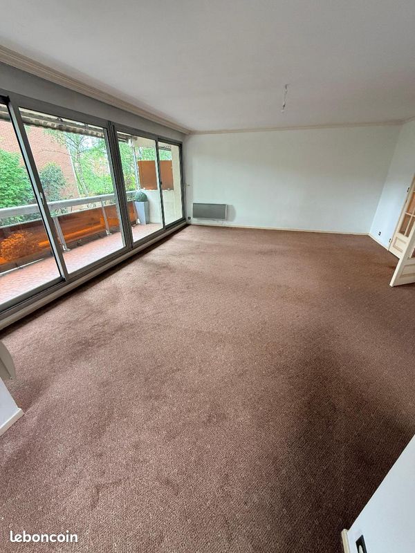 Appartement 5 pièces 120 m² · à Douai · 120 m² · 950 €