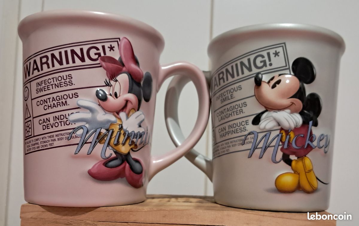 Set 2 Mugs Empilables Mickey Mouse + 2 Sets De Table – Vaisselle Disney Officielle