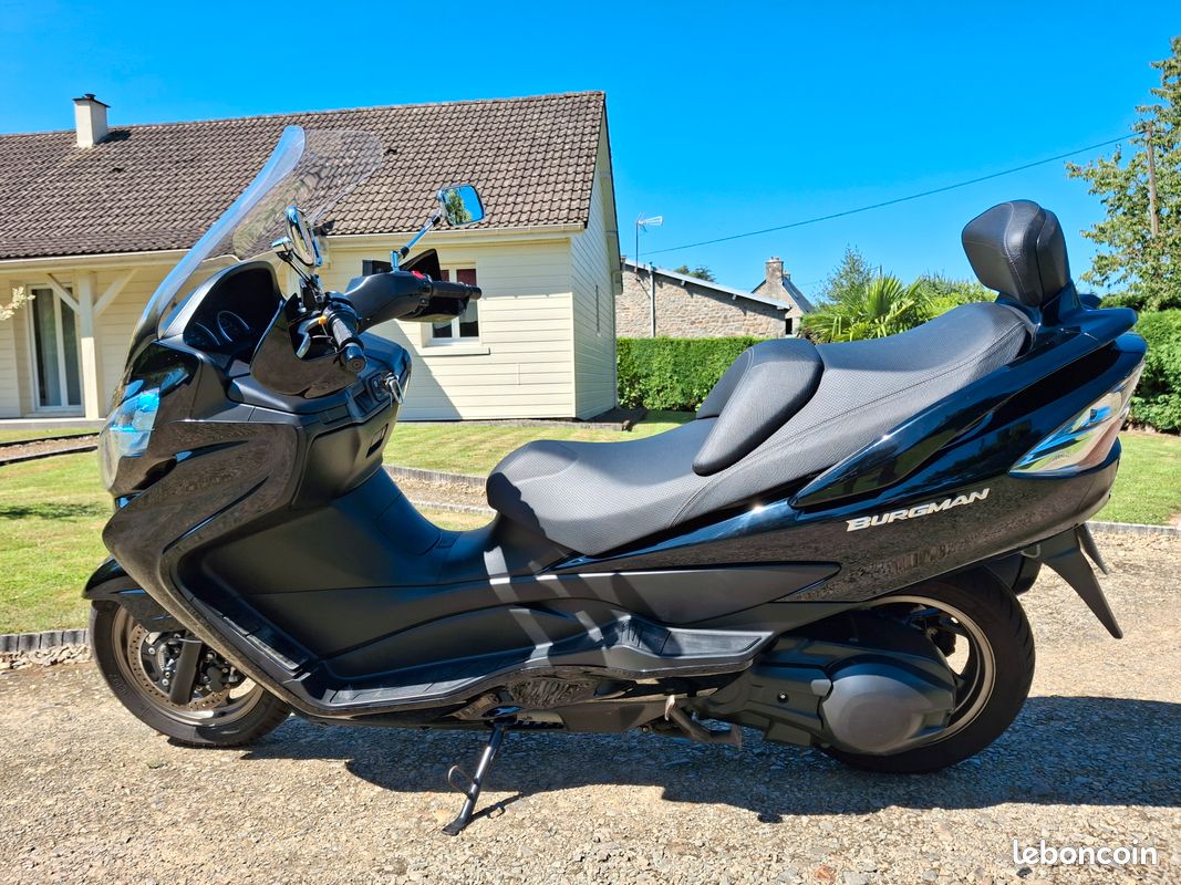 Suzuki Motorcycle Burgman 400 K1 Burgman 400 Del 2000 Carénage