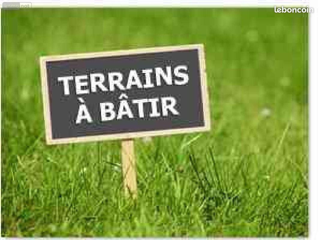 Terrain à bâtir de 365 m² à SABLE-SUR-SARTHE (72) · à Sablé-sur-Sarthe · 41 200 €