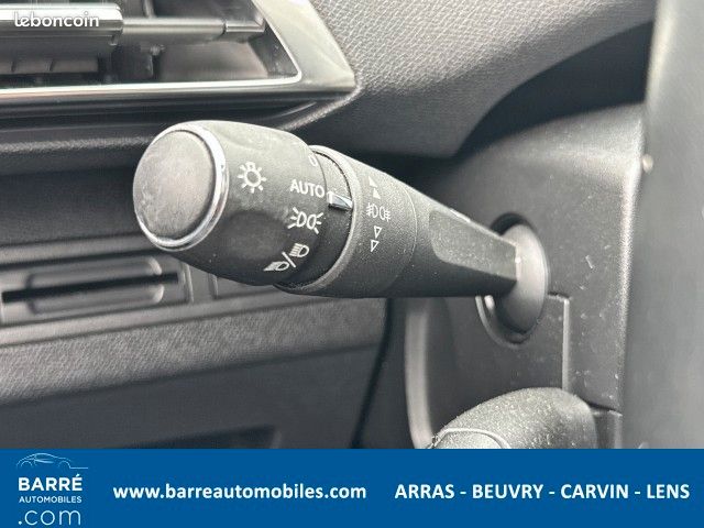 Peugeot 3008 BUSINESS BlueHDi 130ch S&S BVM6 Allure 5P (image 17)