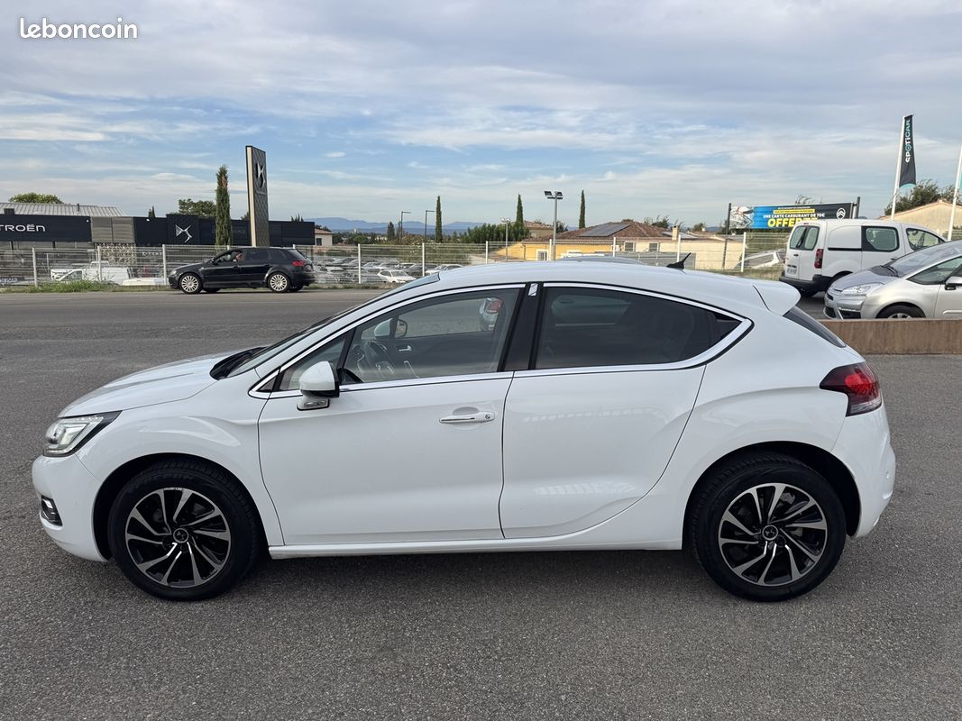 Citroen DS4 1.6 BLUEHDI 120CH SO CHIC S&S (image 8)