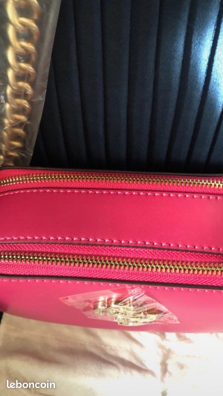 Pochette Portefeuille Guess Fuchsia Avec Dragonne - Neuf Avec étiquettes, Livraison US Gratuite