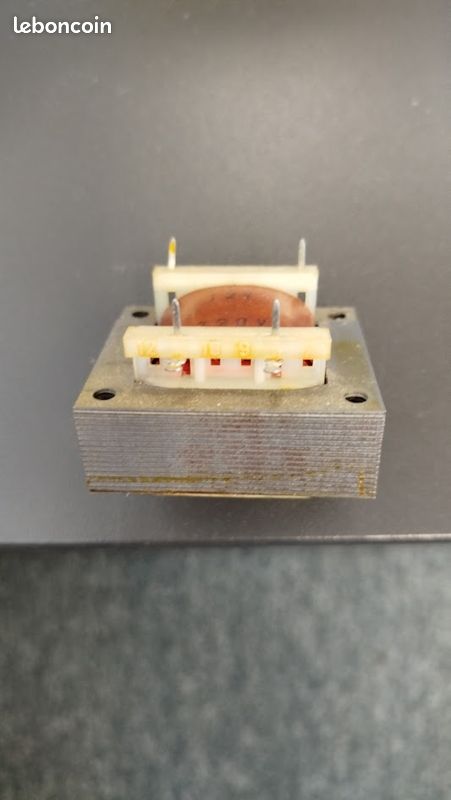 Transformateur 220/12 V (image 2)