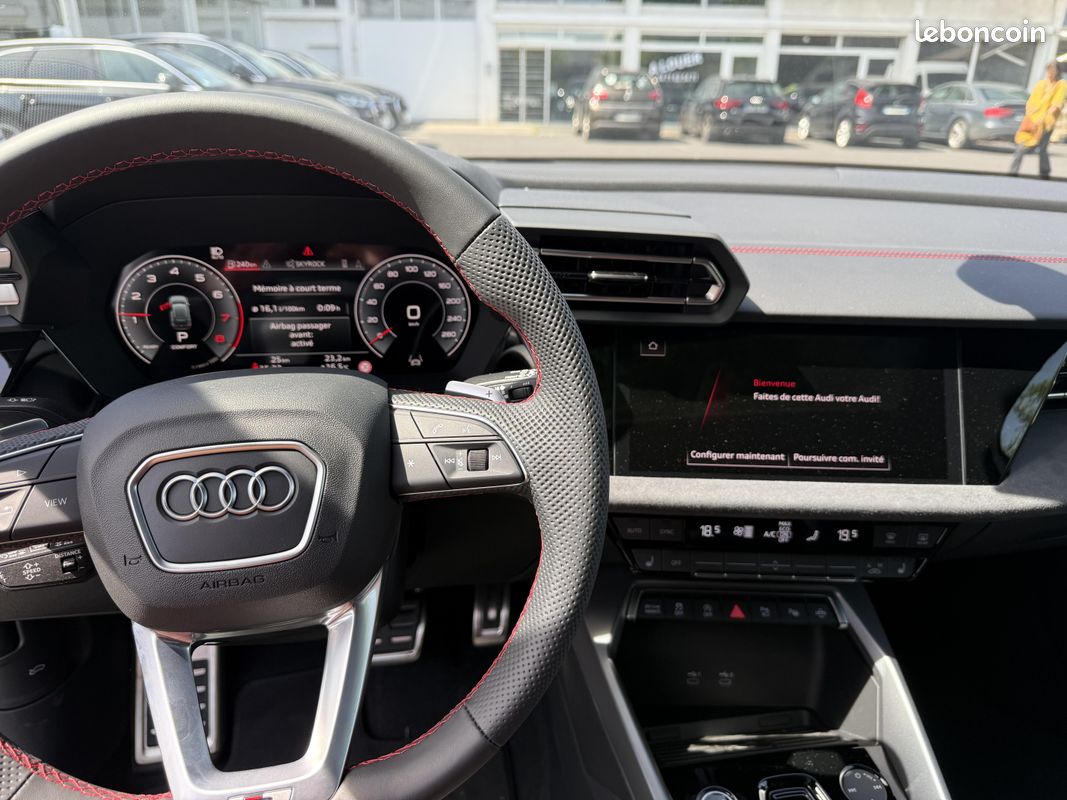 AUDI A3 Sportback 35 TFSI Mild Hybrid 150 S tronic 7 S line (image 11)