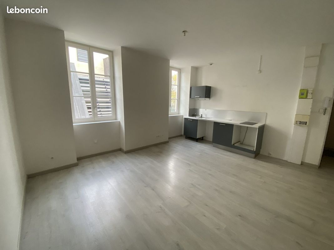 Appartement 3 pièces 54 m² · à Montbrison · 54 m² · 449 €