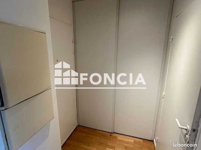 Appartement a louer  - 1 pièce(s) - 27.6 m2 - Surfyn