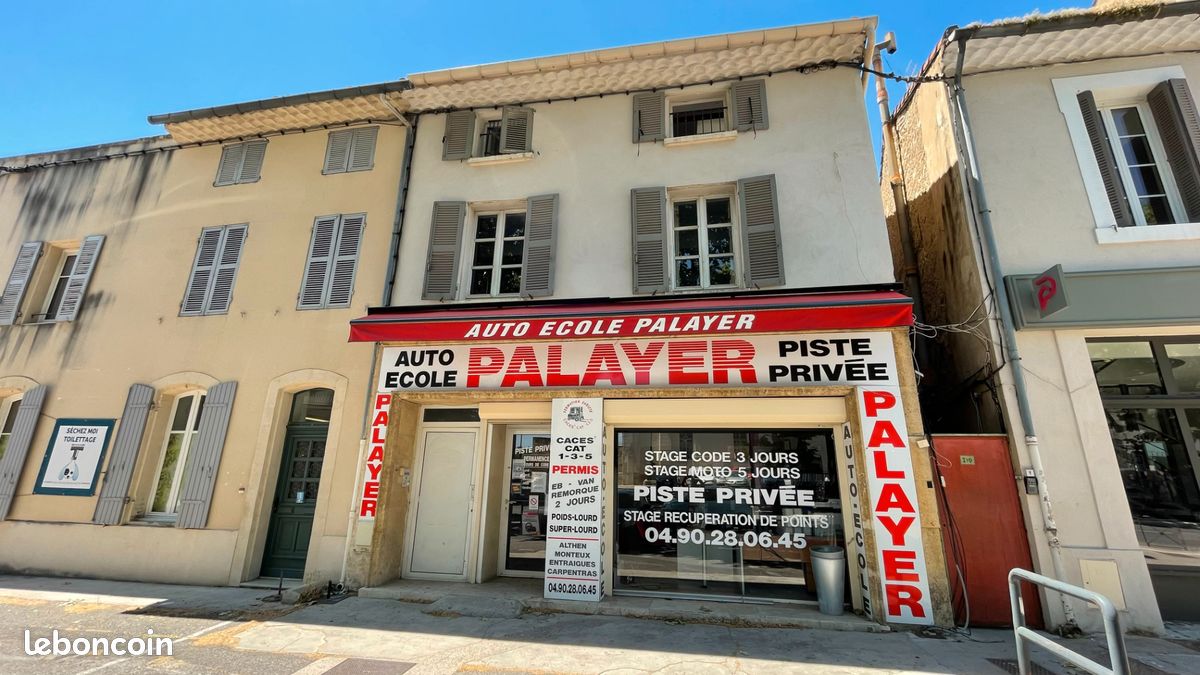 Immeuble 12 pièces 250 m² · à Carpentras · 250 m² · 347 000 €