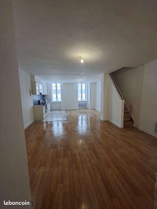 Appartement 3 pièces 96 m² · à Salon-de-Provence · 96 m² · 950 €/mois