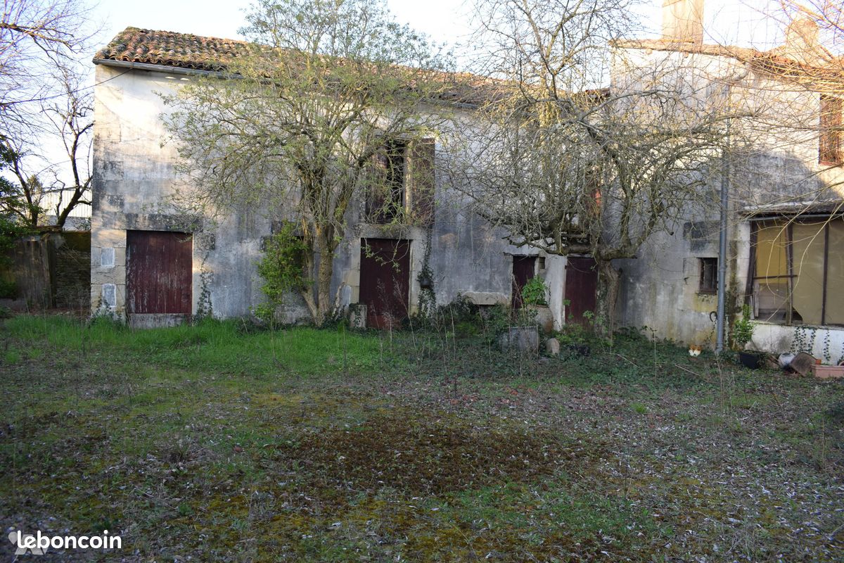 Maison 4 pièces 117 m² · à Villefagnan · 117 m² · 69 500 €