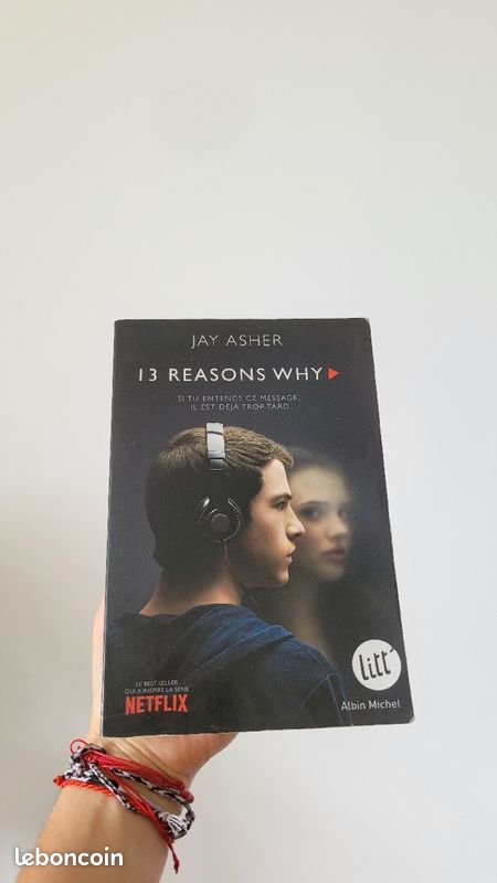 Livre " 13 reasons why" (image 1)
