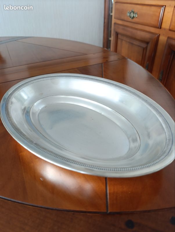 superbe très grand plat de service ancien à motif coquille, - Catawiki