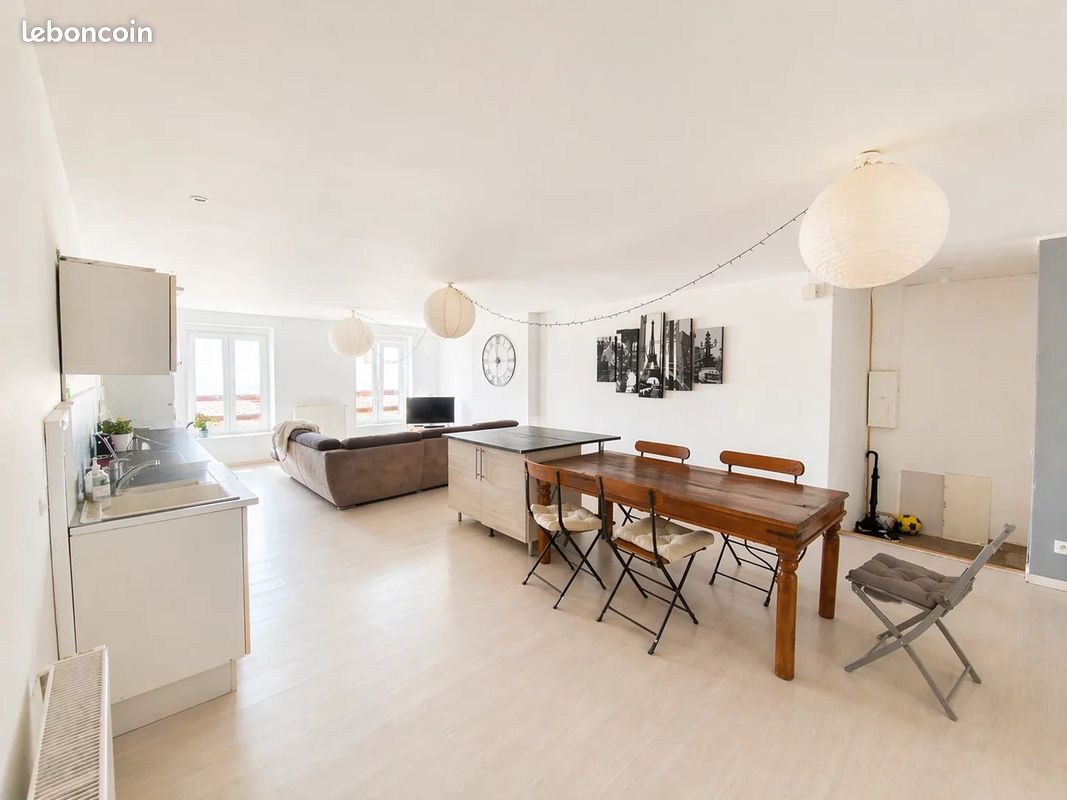 Appartement 6 pièces 121 m² · à Saint-Étienne · 121 m² · 139 900 €