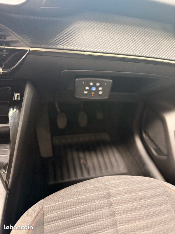 Peugeot 208 Auto-École / Double Commande 1.5 HDi 100ch 2022 – photo 12