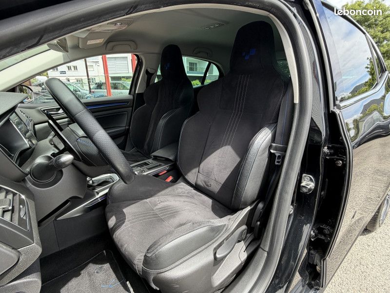 Renault MEGANE IV 1.6 DCI 165CH ENERGY GT EDC (image 12)