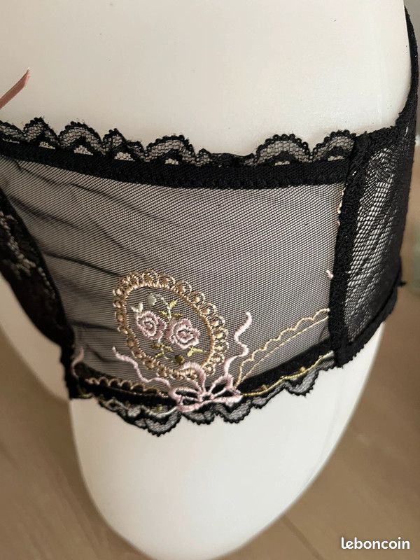 CULOTTE "DENTELLE CASHMER" - LISE CHARMEL | Secrets de Soie