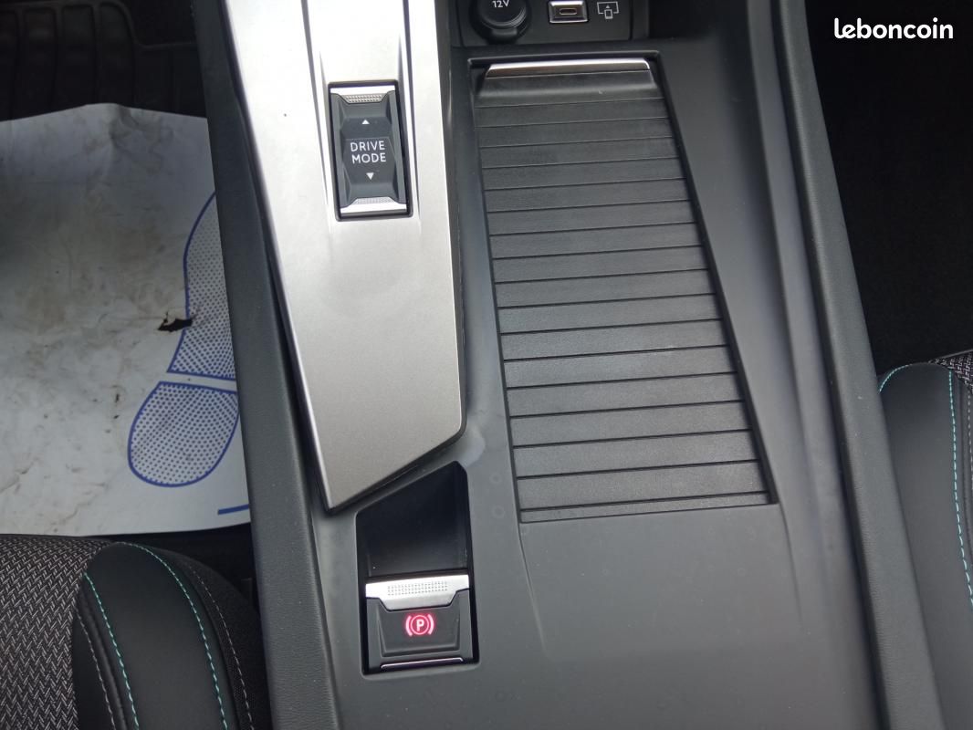Peugeot 308 SW BlueHDi 130ch S&S EAT8 Allure (image 28)