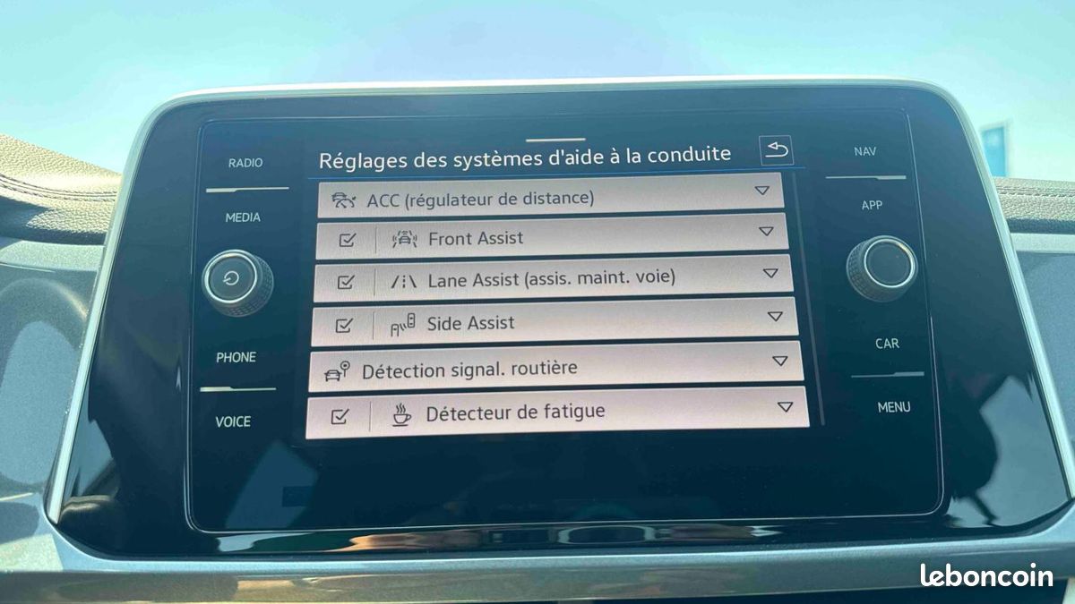 Volkswagen T-Roc 1.5 TSI EVO2 150 Start/Stop BVM6 Style (image 20)