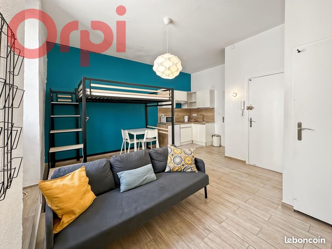 Appartement 1 pièce 22 m² · à Aubenas · 22 m² · 380 €