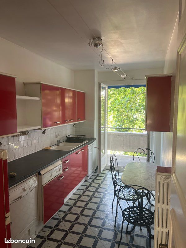 Appartement 4 pièces 84 m² · à Grenoble · 84 m² · 210 000 €