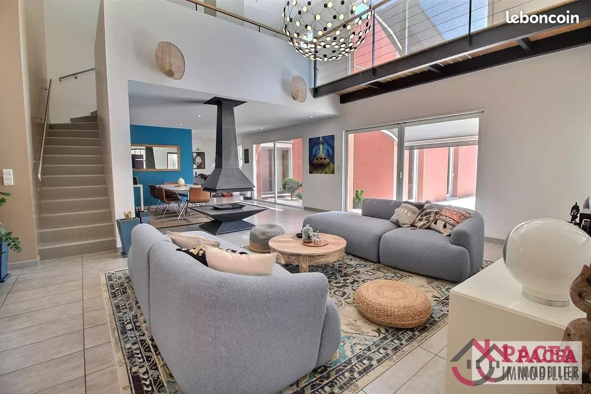 Maison 8 pièces 346 m² · à Cambounet-sur-le-Sor · 346 m² · 770 000 €