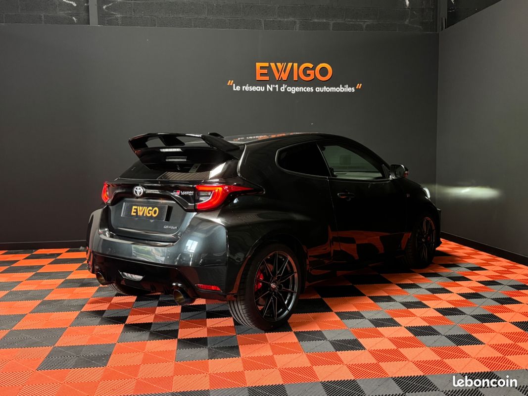 Toyota yaris gr 1.6 4wd 261 ch track pack / camera de recul / carplay / miltek / tva recuperable (image 6)