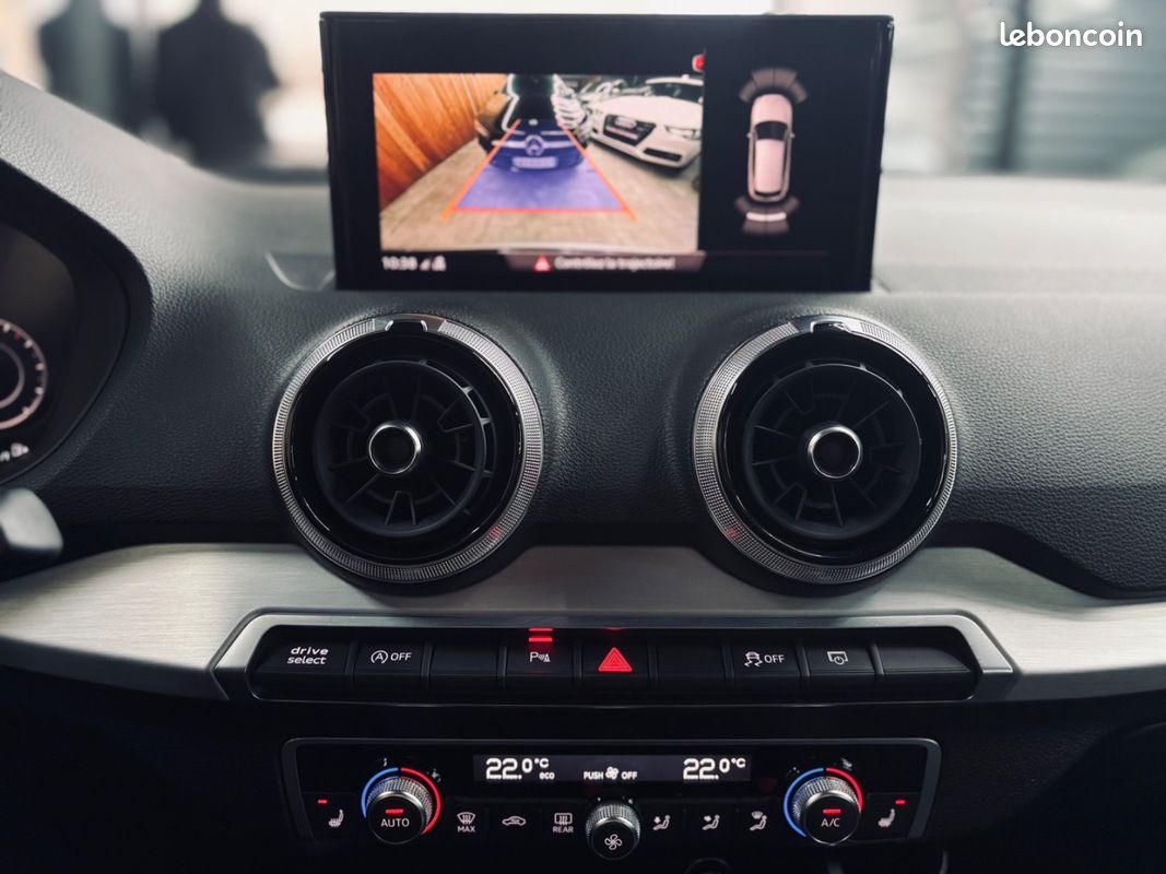 Audi Q2 35 TFSI 1.5L 150CH S LINE + ENTRETIEN CONSTRUCTEUR + TOIT OUVRANT + CARPLAY + CAMERA DE RECUL + GARANTIE 12 MOIS (image 16)