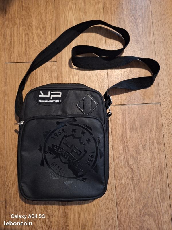 Grande Sacoche Bandouliu00e8re David William Ref_48126 Noir 27*21*8 Noir